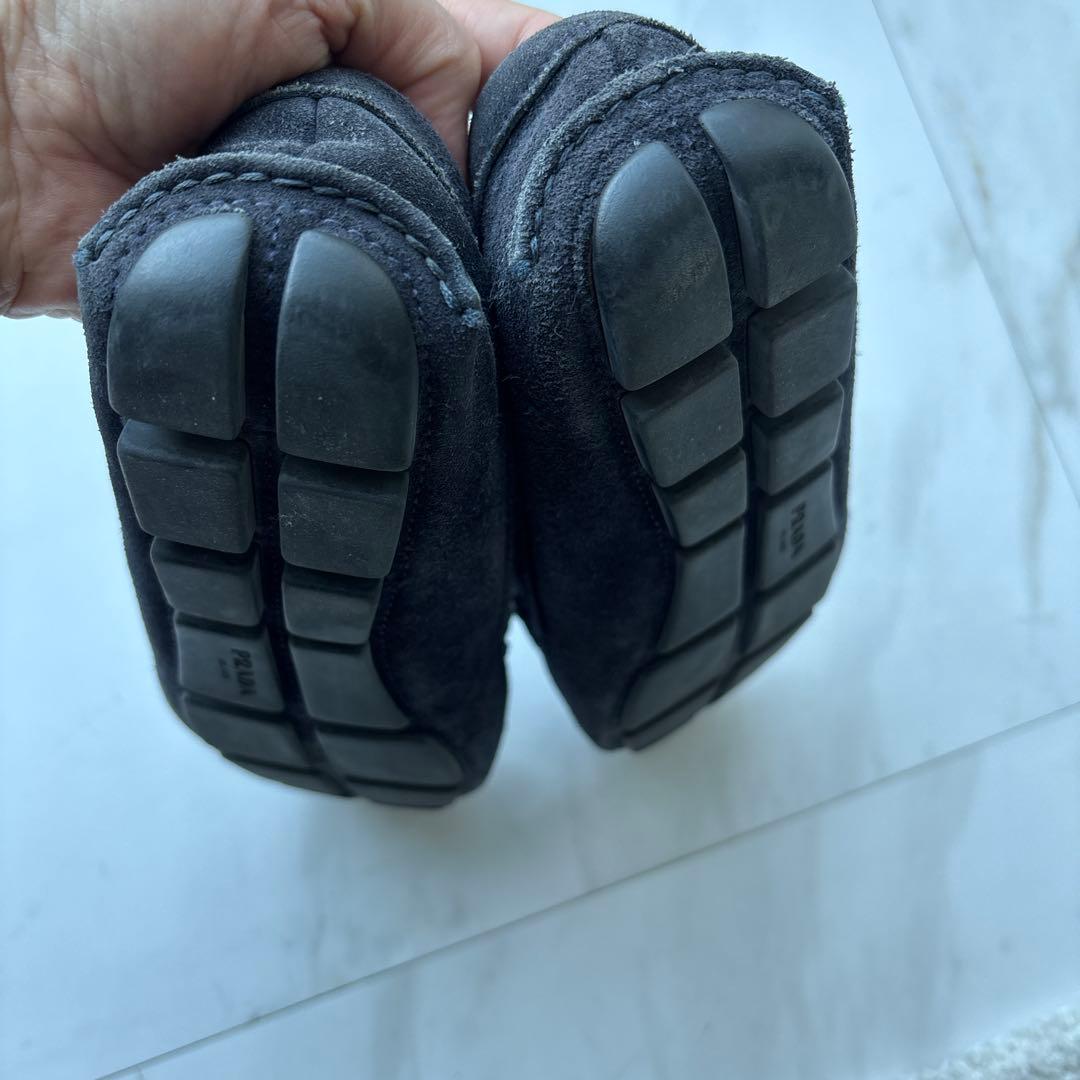 PRADA ダークブルー スエード ローファー　紺色