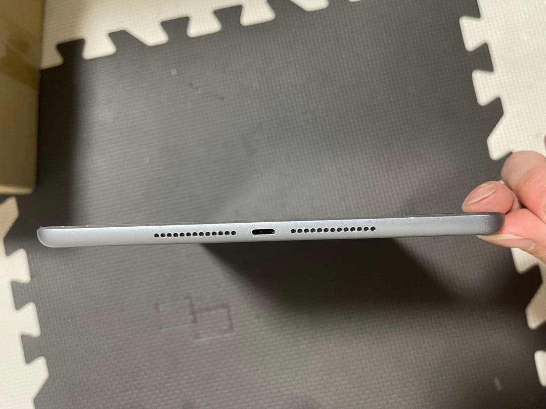 Apple iPad (第5世代) 32GB