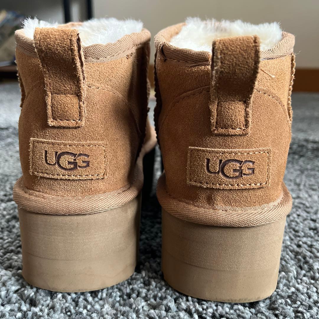 クラシック ウルトラミニプラットフォーム ブーツ