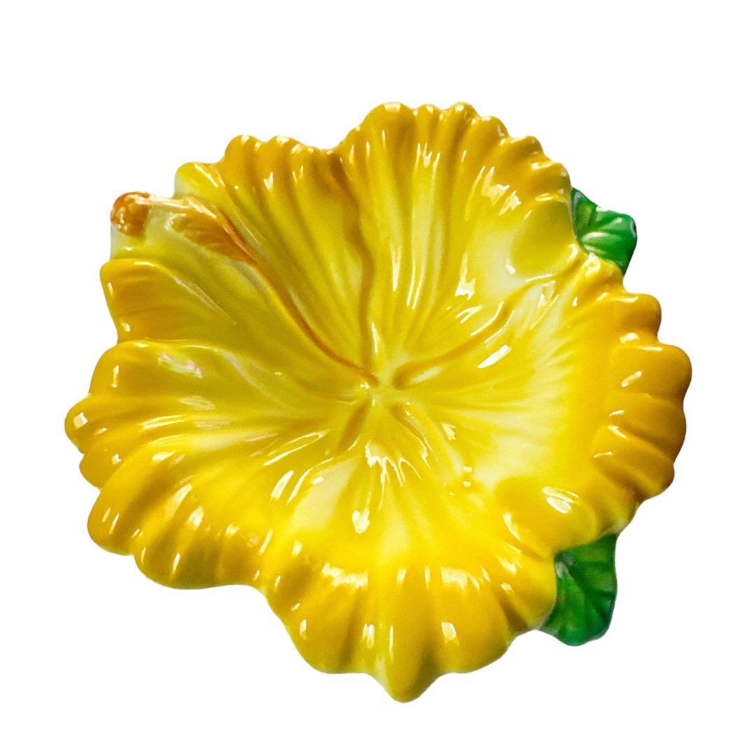 希少な日本製！【新品未使用】ハイビスカス 陶器 アクセサリートレイ 2点セット