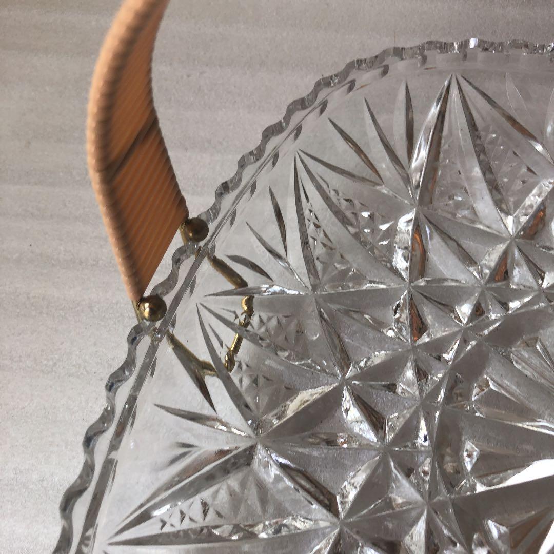 ガラスのカゴ23センチ× 24センチ　HOYA