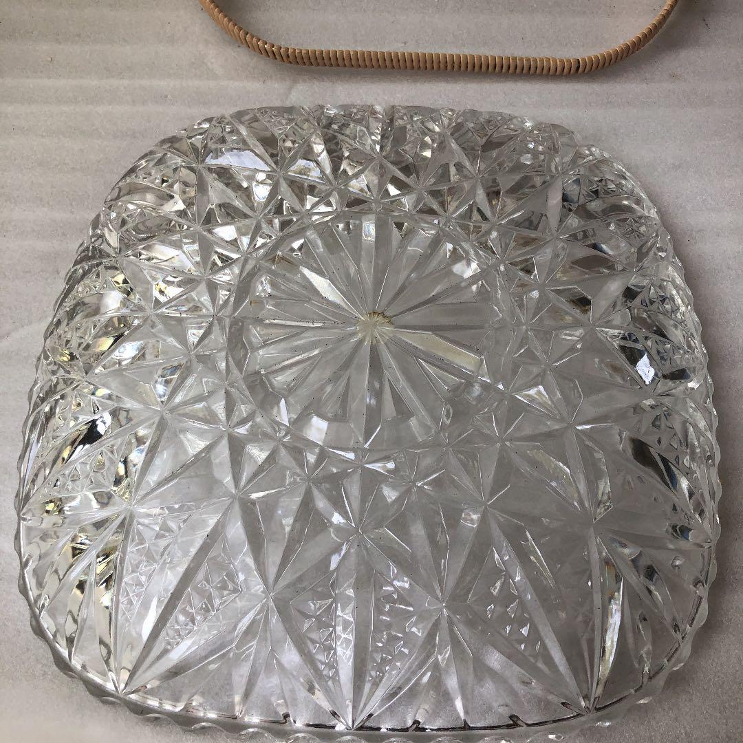 ガラスのカゴ23センチ× 24センチ　HOYA