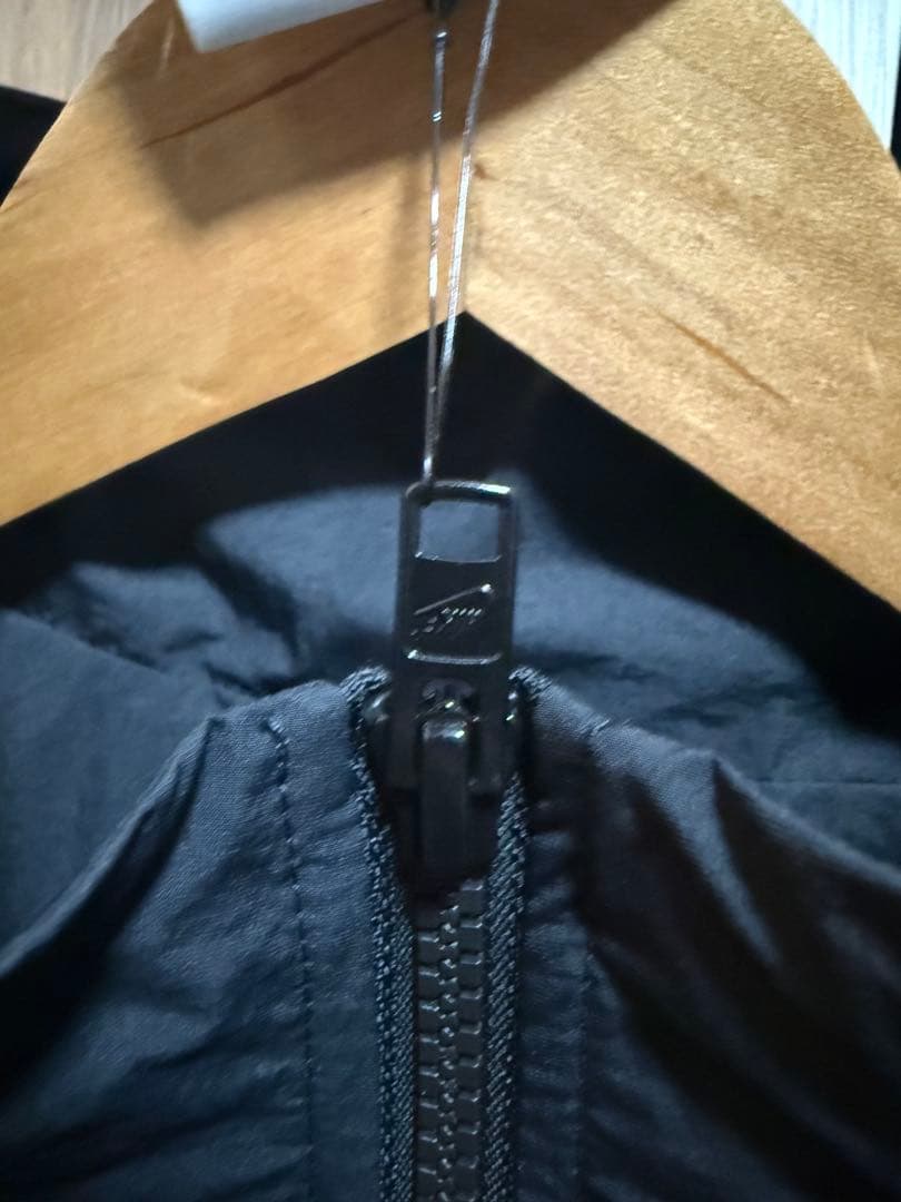 【新品未使用】NIKE ナイロンジャケット Mサイズ ブラック