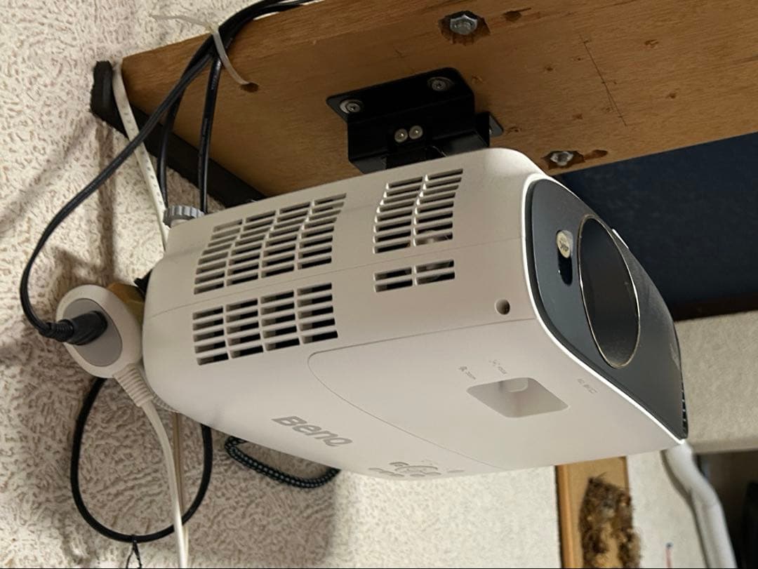 BenQ プロジェクター HT2550M