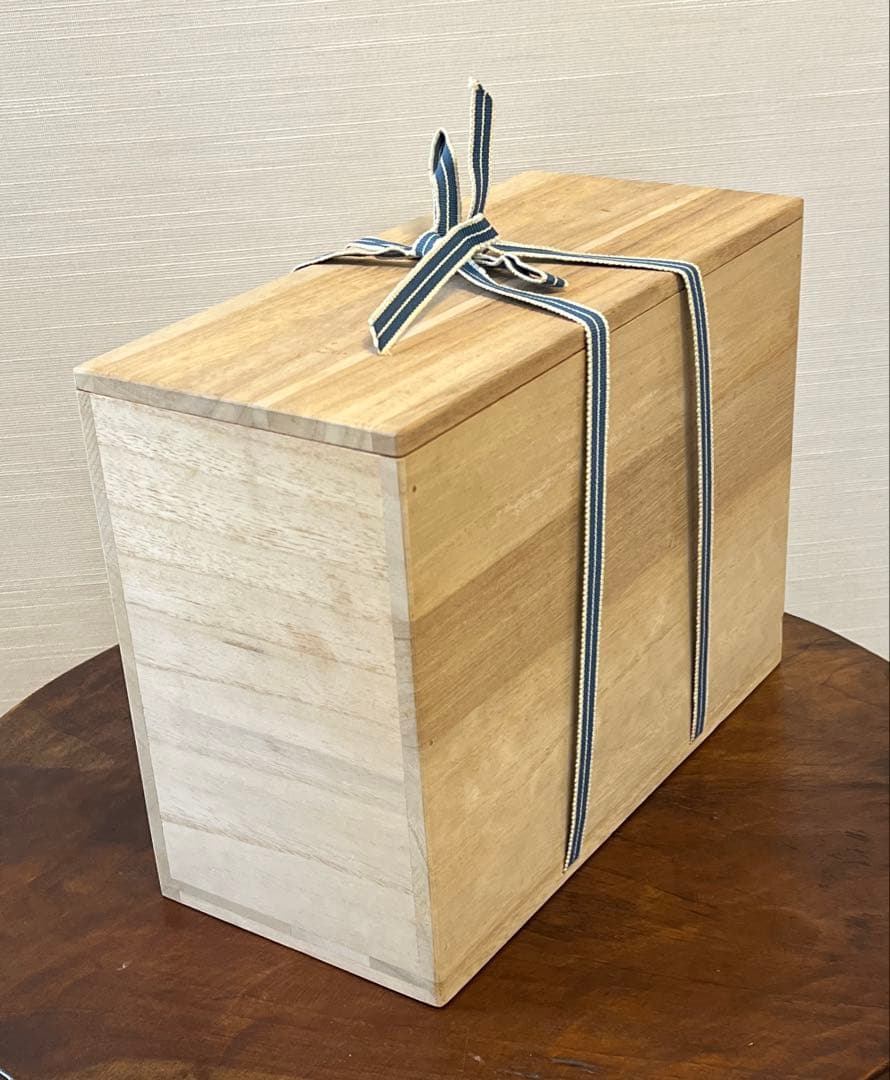 魚文抱瓶　金城次郎　人間国宝　壺屋焼　箱付き　未使用　草色