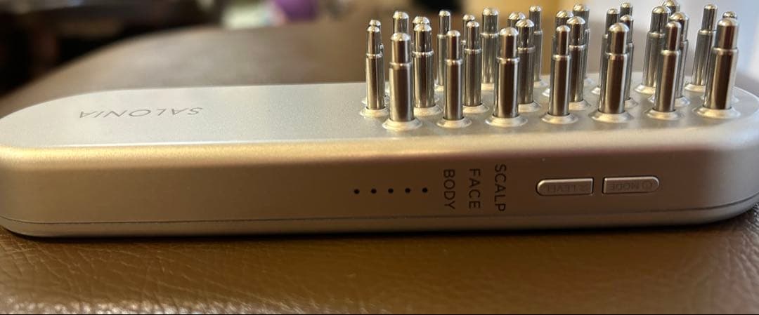 【お値下げ】美品★サロニア★EMSリフトブラシ★即購入OK