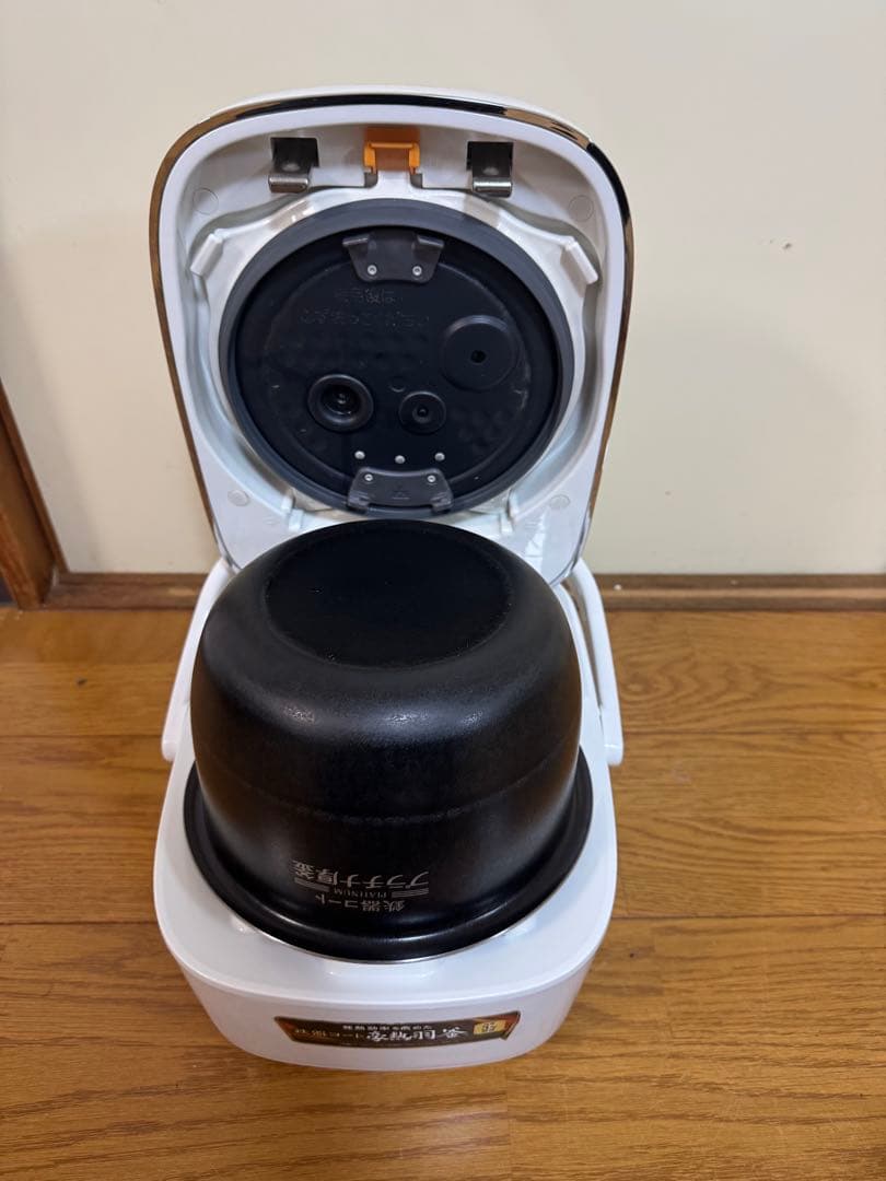 象印Zojirushi NW-JS10 炊飯器 ホワイト2018年製『中古美品』