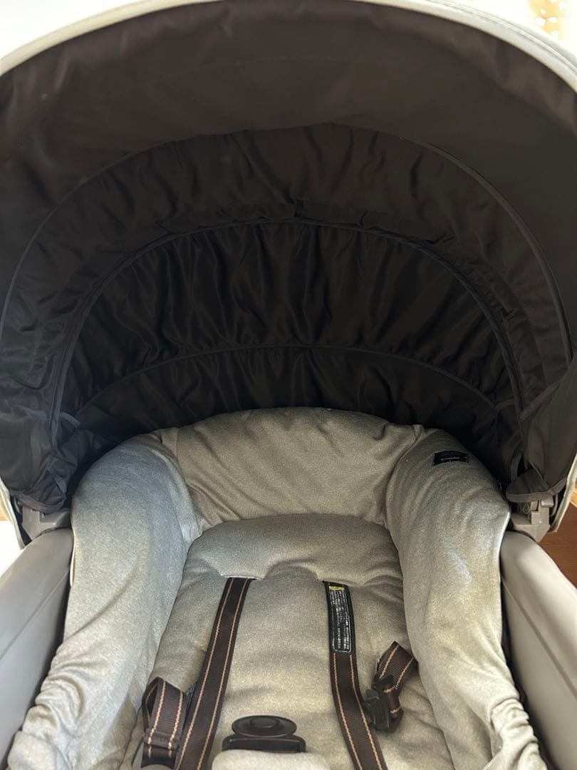 コンビ　ネムリラauto swing bedi eg ヘーゼルベージュ　電動