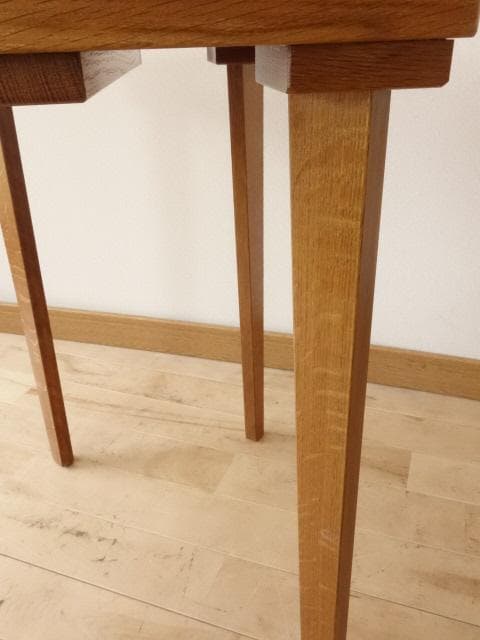 北海道手作り家具　ナラ材　 ミニテーブル 花台ミニデスク　高さ６０ｃｍ