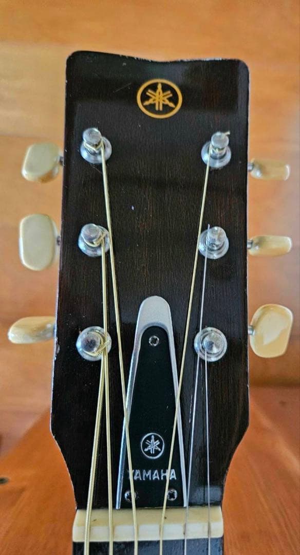 ヤマハ FG-110 赤ラベル アコースティックギター