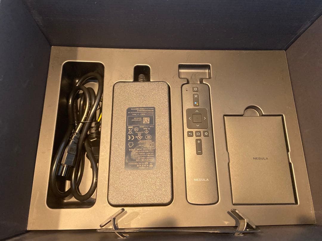 Anker NEBULA (ネビュラ) Cosmos　プロジェクター