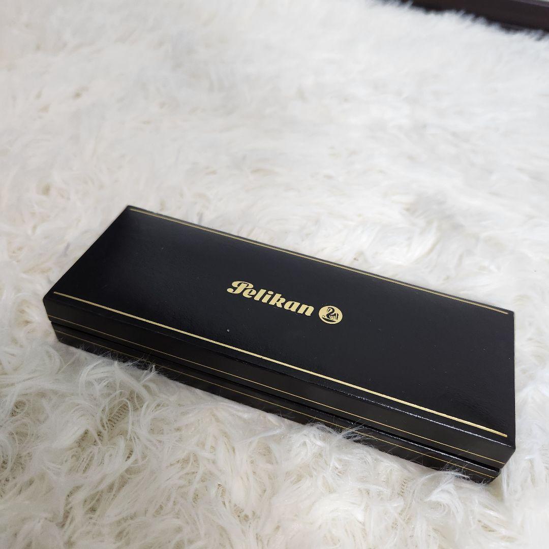 【ほぼ新品】ペリカン　ローラーボール　スーベレーン　Ｒ８００　青縞