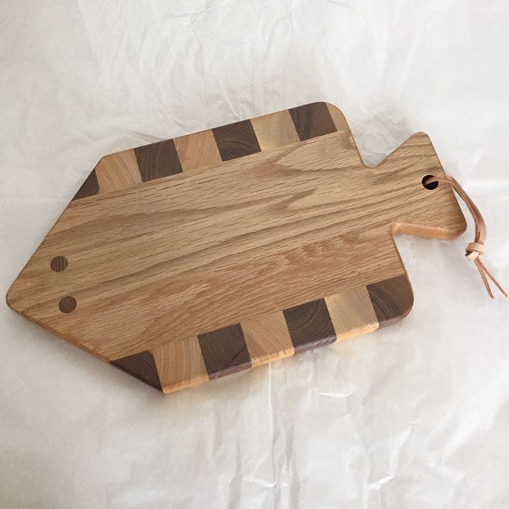 木のつべつの木  ウッドボード  プレート  まな板 未使用品　*