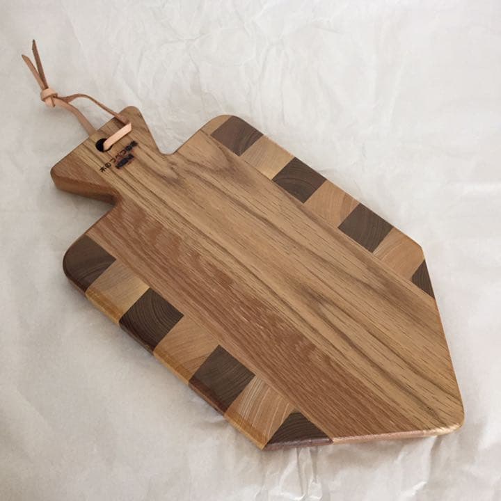 木のつべつの木  ウッドボード  プレート  まな板 未使用品　*