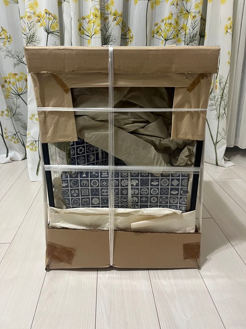 ＜未開封＞ガラスケース付 兜飾り１２号