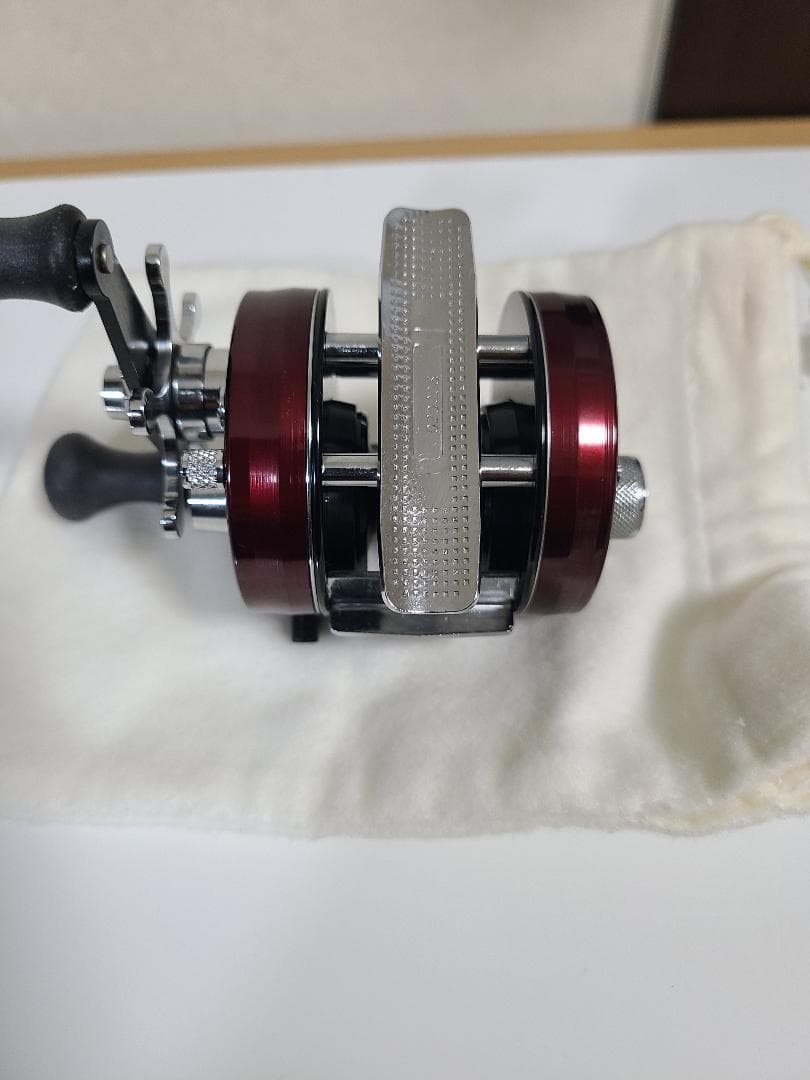 カ*ギ様 美品【abu】1500c　バーカンディ