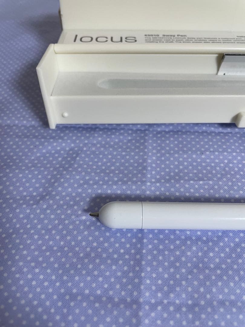 メタフィス　3wayペン　ホワイト