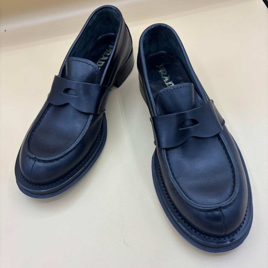 PRADA 黒 ローファー メンズ 7 1/2 レザー