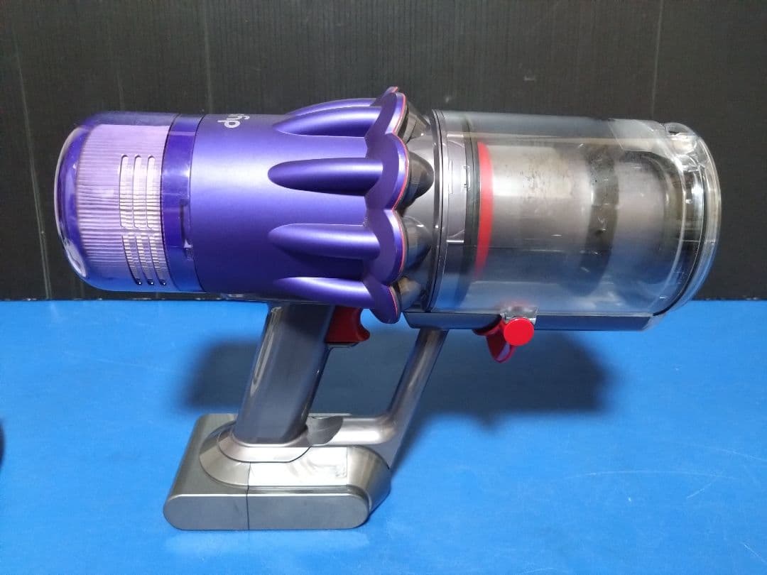 大人気モデル！dyson‼️デジタルスリムフィラフィ SV18充電スタンド付き⑤