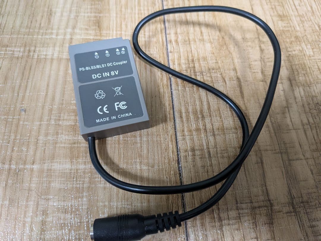 OM-D E-M10 Mark III 本体 レンズ ダミーロードバッテリー