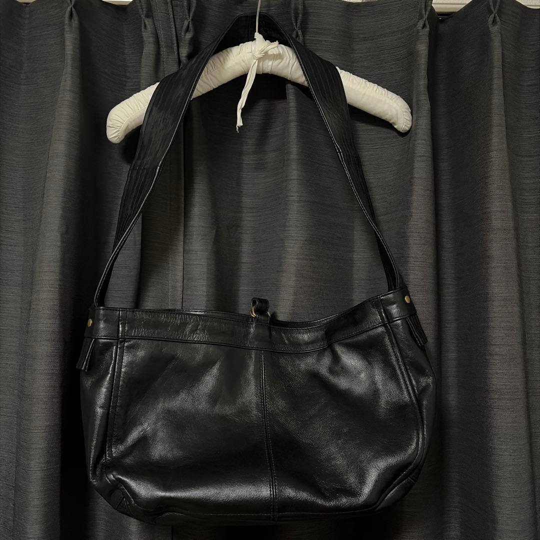 CCU NEWS PAPER BAGM シーシーユー レザーショルダーバッグ