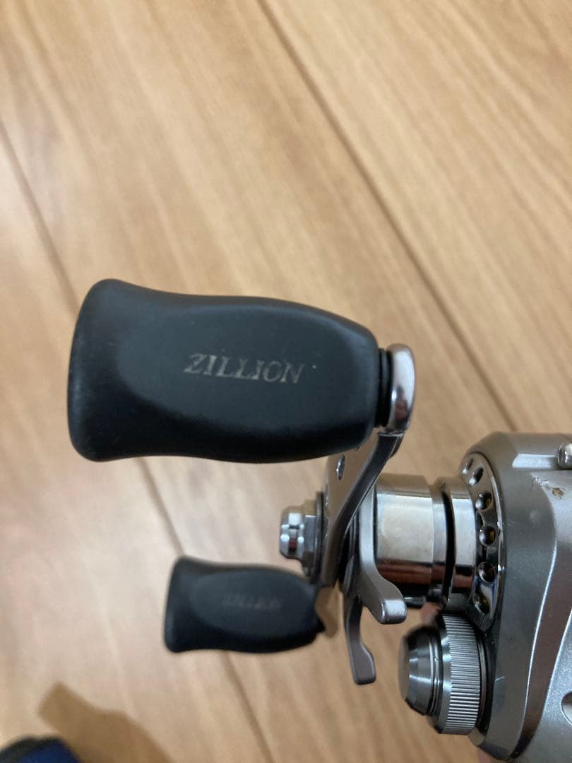 Zillion 100HL ベイトリール