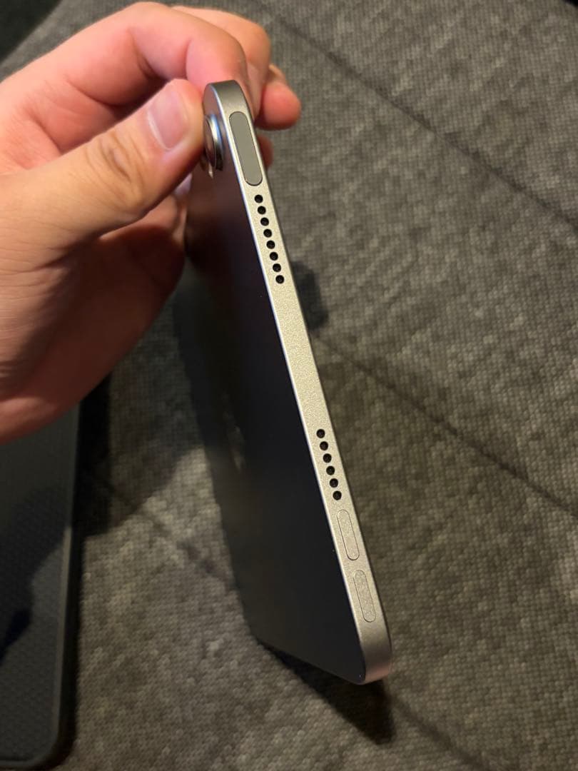 iPad mini 7 第7世代ペン付128GBWi-Fiモデル　スペースブラッ