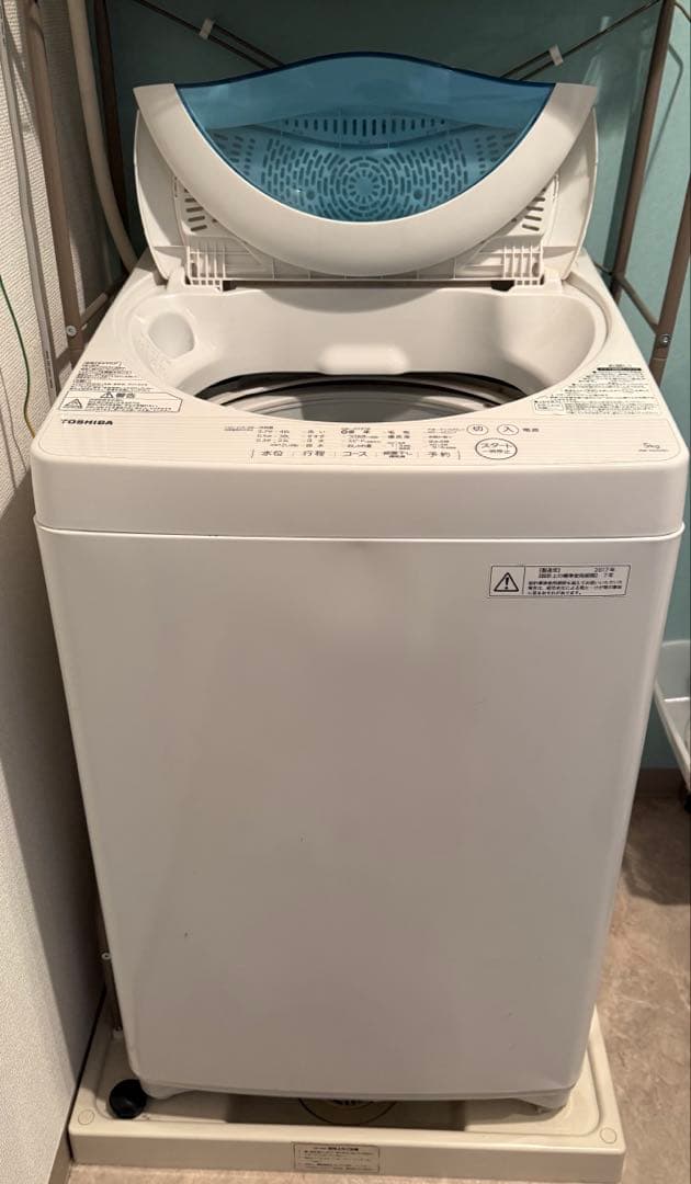 【値下げ中！】縦型洗濯機（5kg） AW-5G5W 東芝製