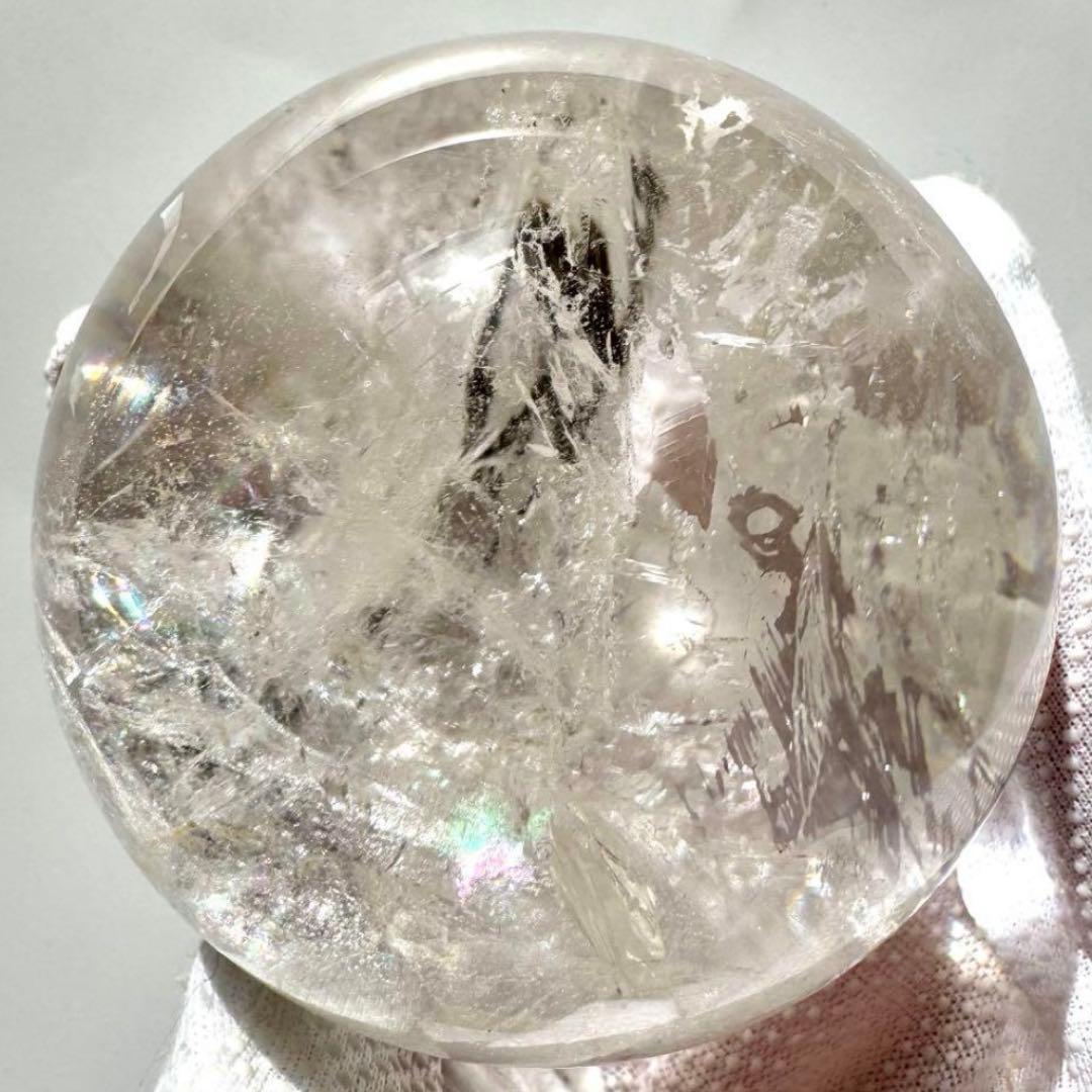 綺麗 虹入り ヒマラヤレインボー 水晶 丸玉 67.2mm