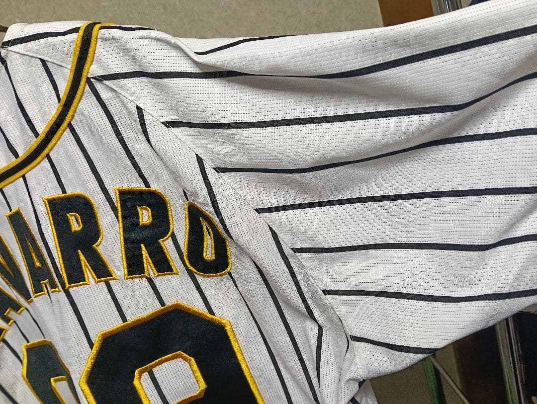 激レア！ 阪神タイガース ホームユニフォーム ミズノ製 ／#99 ナバーロ／L