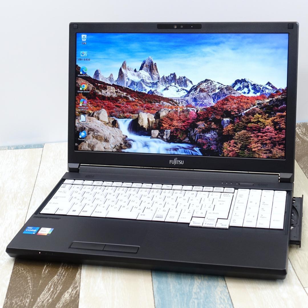 美品で神速の２０２３年製✨１２世代ｉ５に超高速新品ＳＳＤ５００ＧＢ＆大容量メモリ