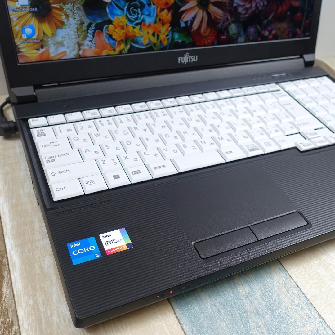 美品で神速の２０２３年製✨１２世代ｉ５に超高速新品ＳＳＤ５００ＧＢ＆大容量メモリ