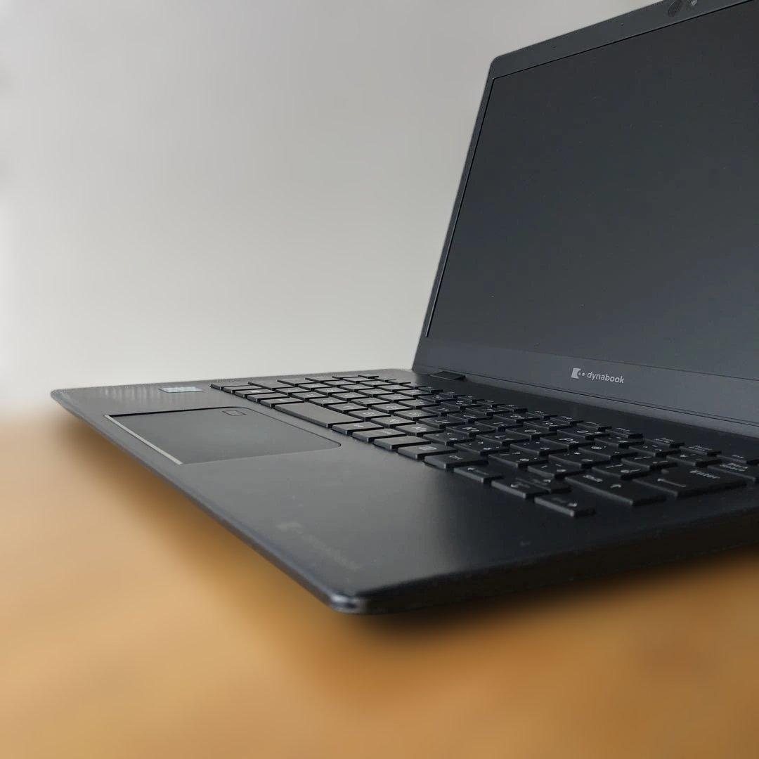 Windowsノート本体 dynabook G83/DN i5-8250U 8GB 256GB
