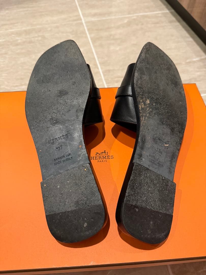 HERMES ブラック サンダル 37 【ジュリア】