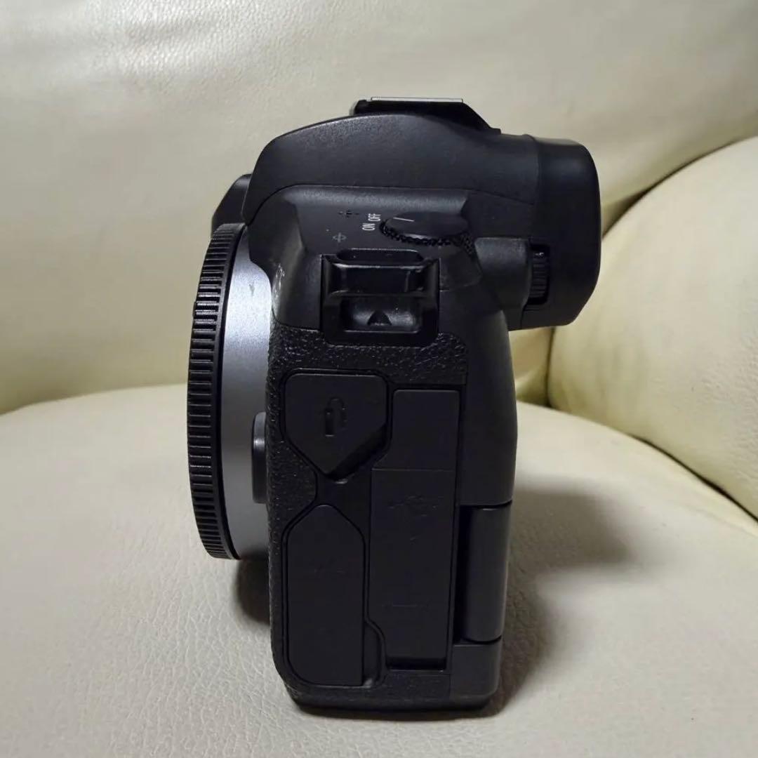 Canon EOS R ミラーレス一眼カメラ 本体