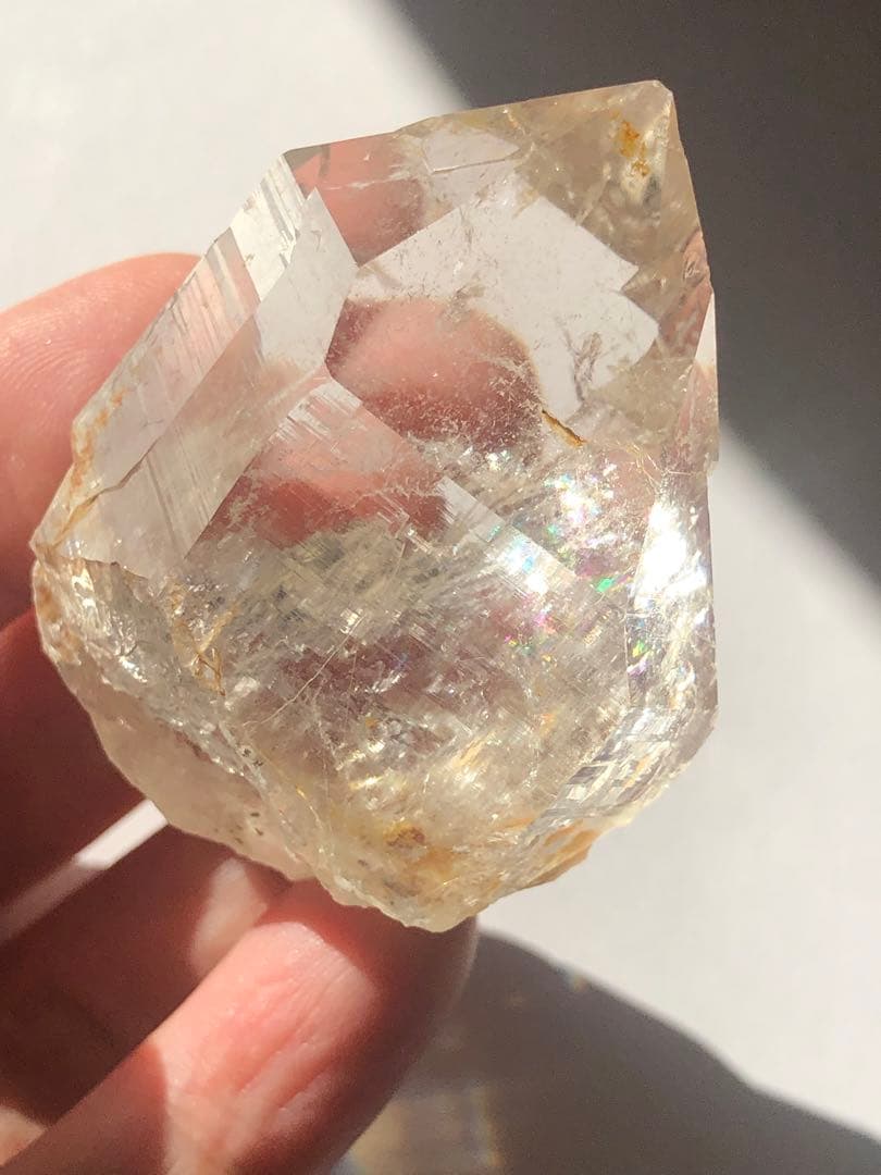 マニカラン　水晶　虹