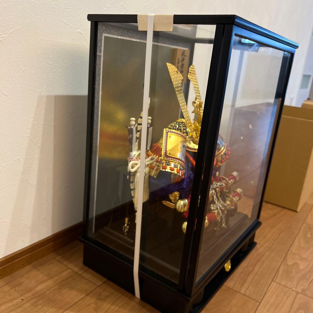 五月人形　兜　ケース入り・オルゴール付