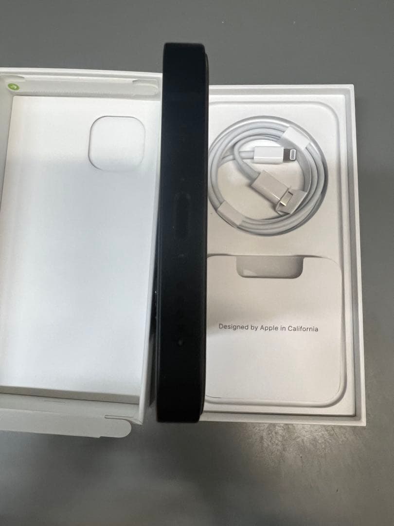 iPhone 13 ミッドナイト 本体