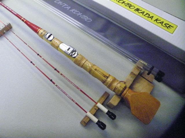 ★(1101)手作り（布袋竹）カセ・筏竿(145cm)【赤色の筏竿】太田工房★