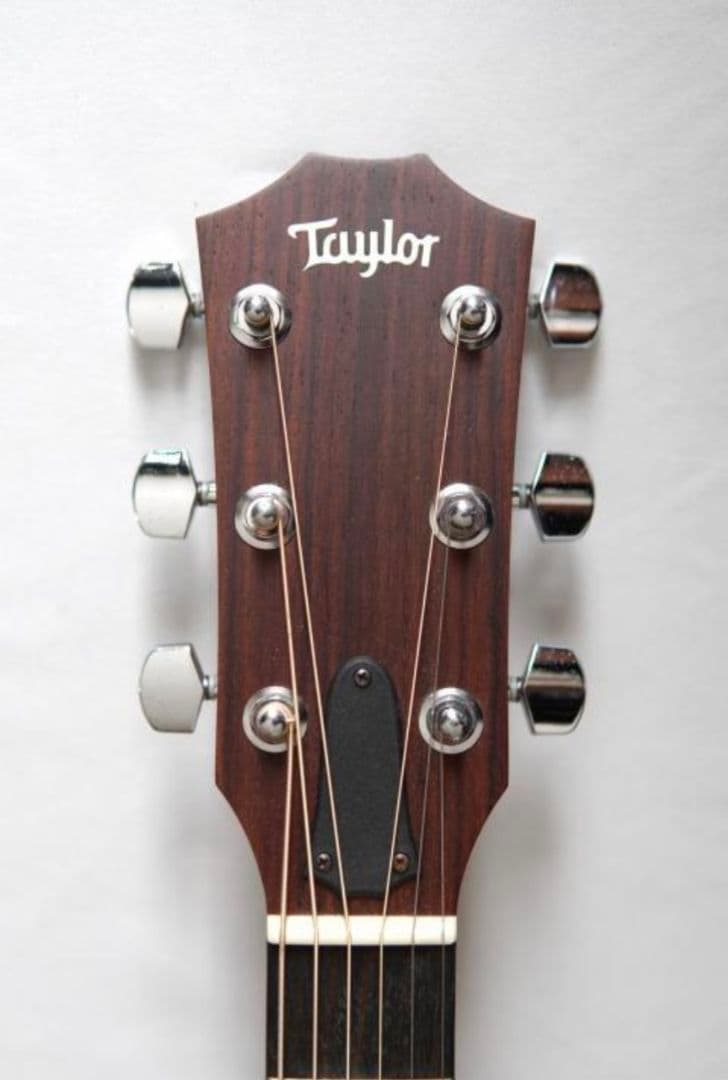 Taylor 214ce　ES2