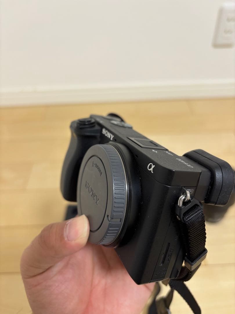SONY α E-mount ミラーレスカメラ 本体と付属品