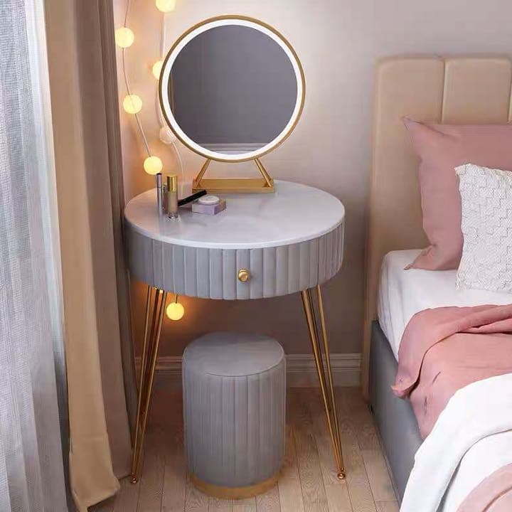 彼女にサプライズ❗️自分にご褒美❗️円型オシャレドレッサー