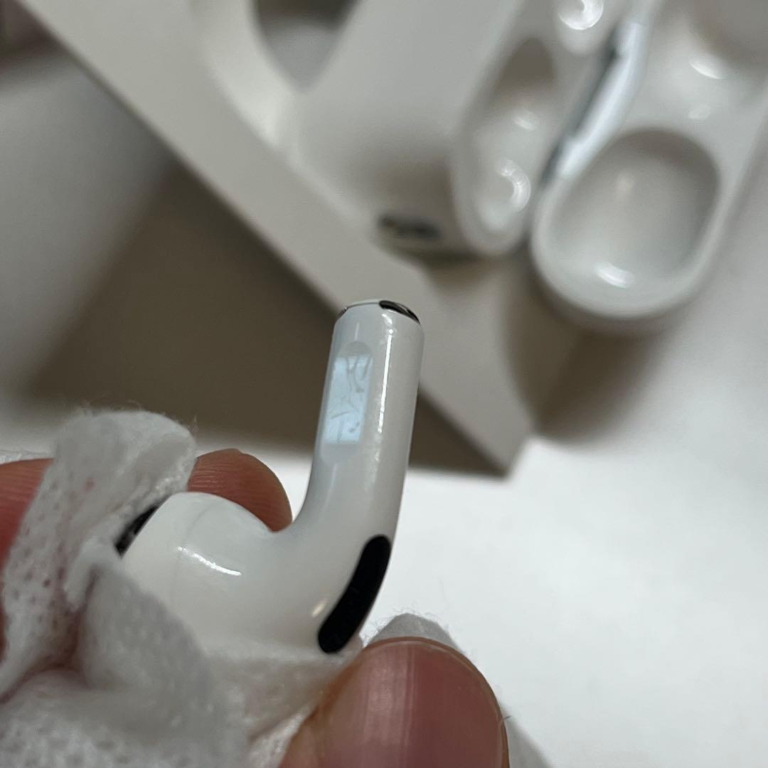 airpods pro 2 type c 使用1年 ※右耳時々ノイズあり