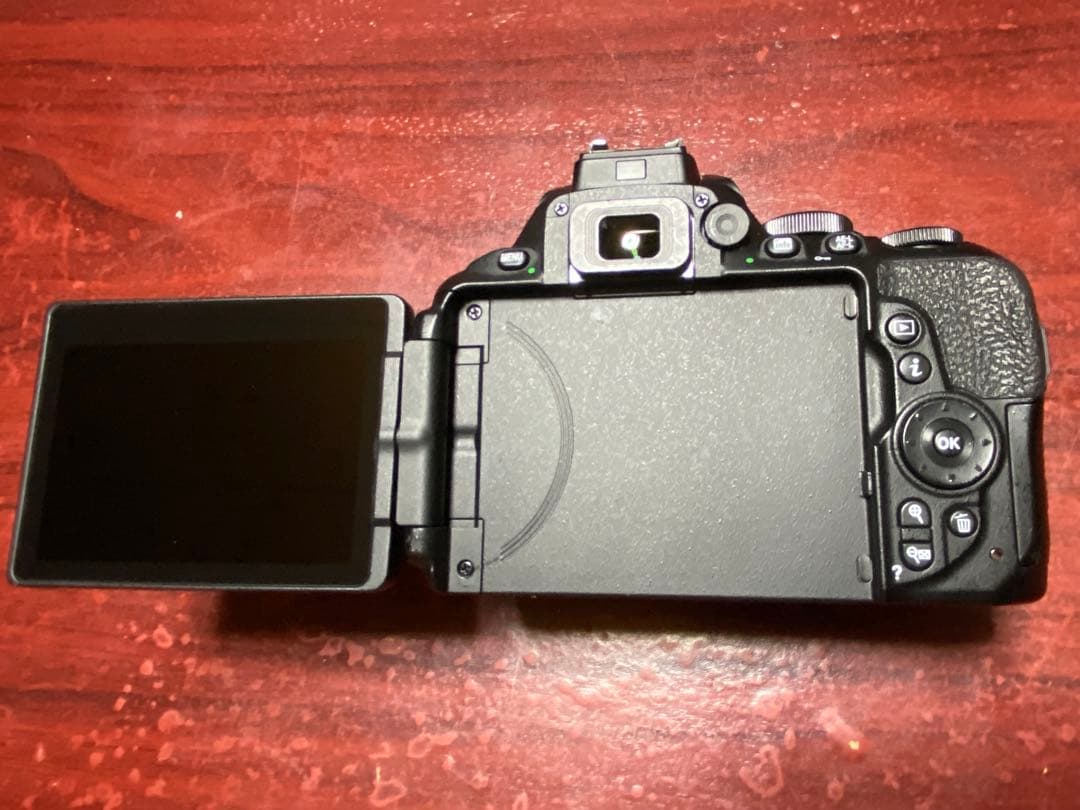 Nikon D5600 18-55 VR＋70-300 VR ズームキット