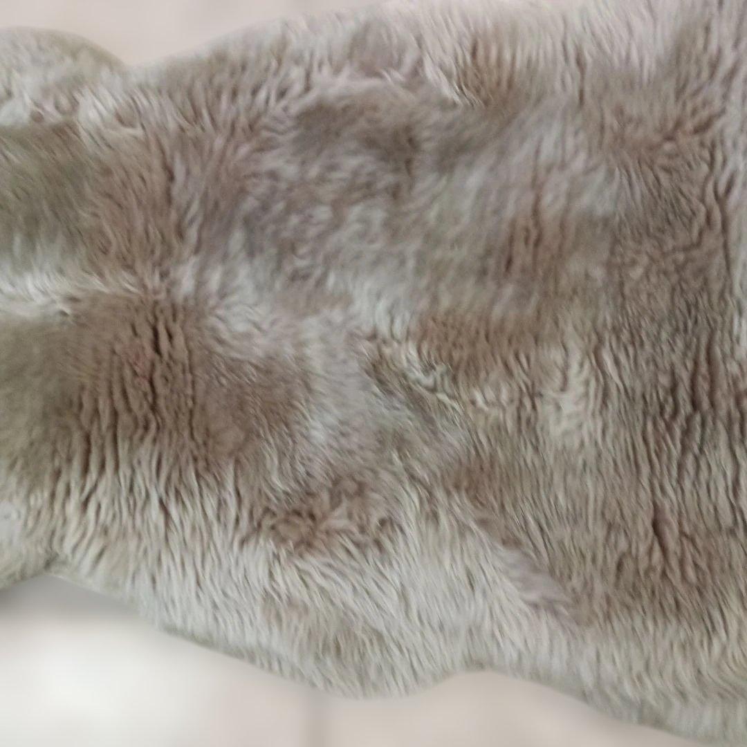 6030　ムートンラグ　敷物　１２８×５８ｃｍ　日本ムートン協会のシールあり