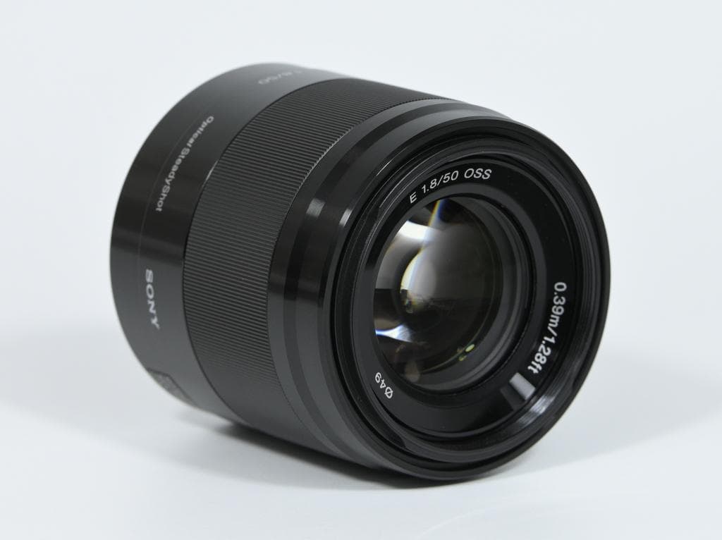 【超美品】 ソニー　SONY E 50mm F1.8 OSS SEL50F18