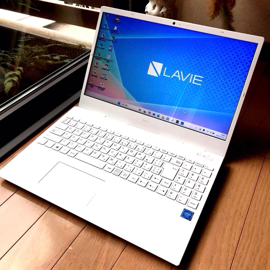 美品 NEC LAVIE N15 Smart