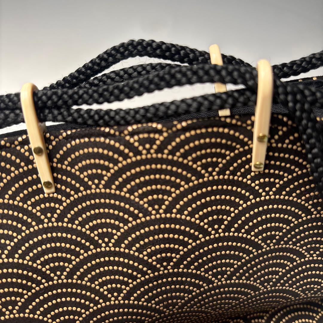 印傳屋　巾着袋　信玄袋　鶴銀杏と青海波文　甲州印伝　鹿皮　木箱付