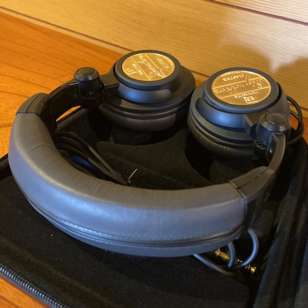 ヘッドホン Ultrasone Signature Master