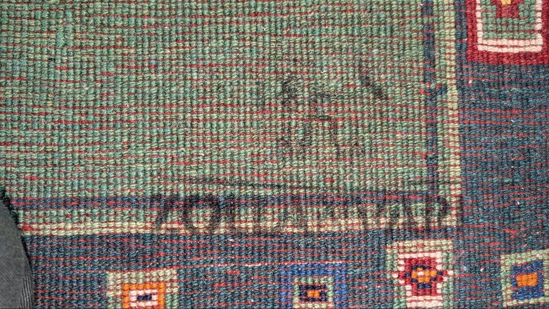 ゾランヴァリ　絨毯　玄関サイズ